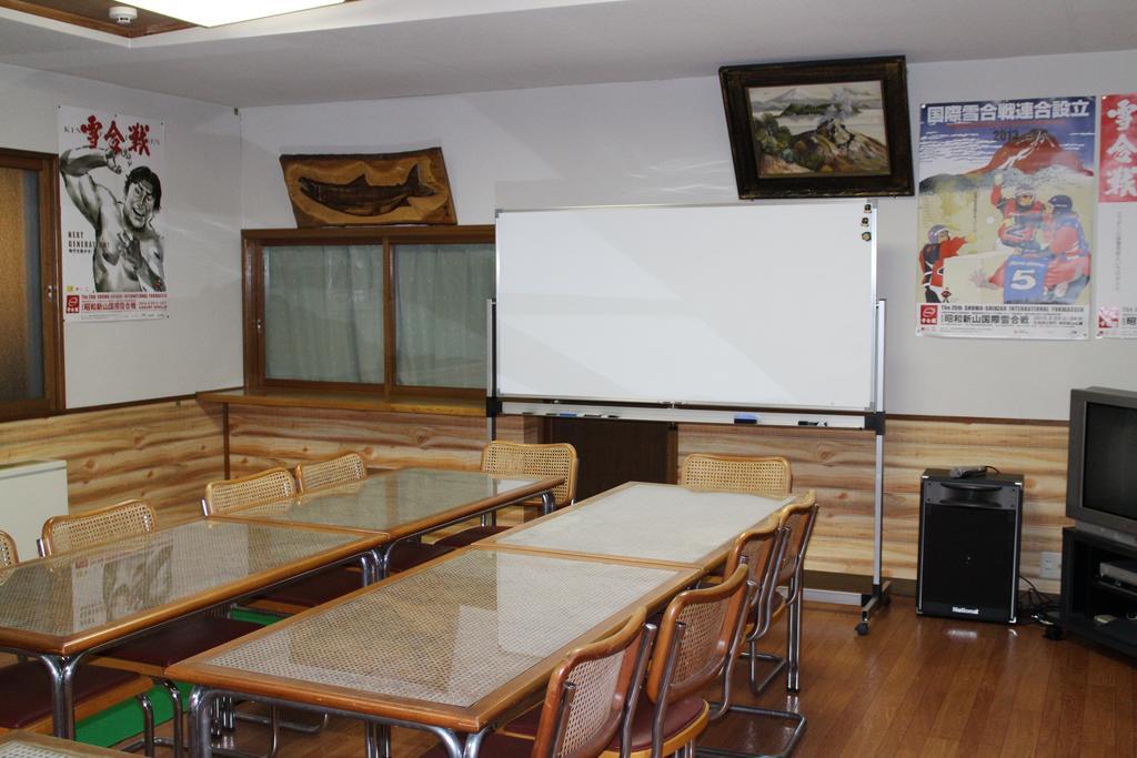 ホテル中の島別館 Sobetsu Esterno foto